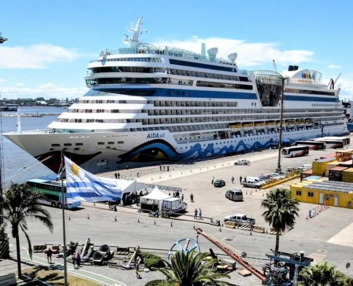 Montevideo Port Hostel المظهر الخارجي الصورة